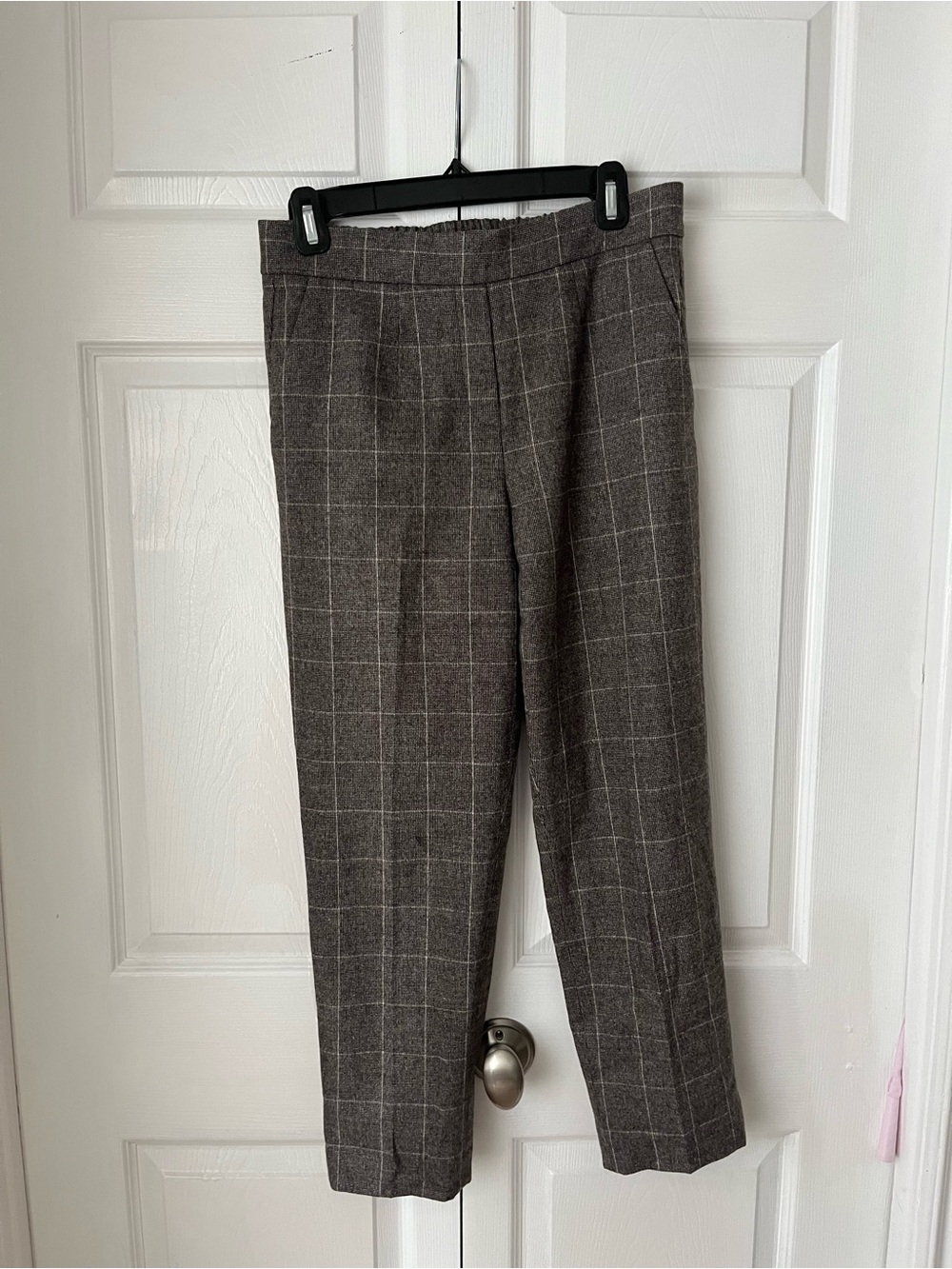Aritzia Babaton - “Conan” Wool Blend Cropped Trouser w/ Grey & Cream Windowpane